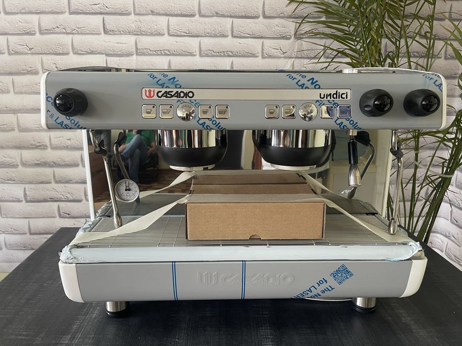 Casadio undici a/2 bianko нова професійна кавова машина