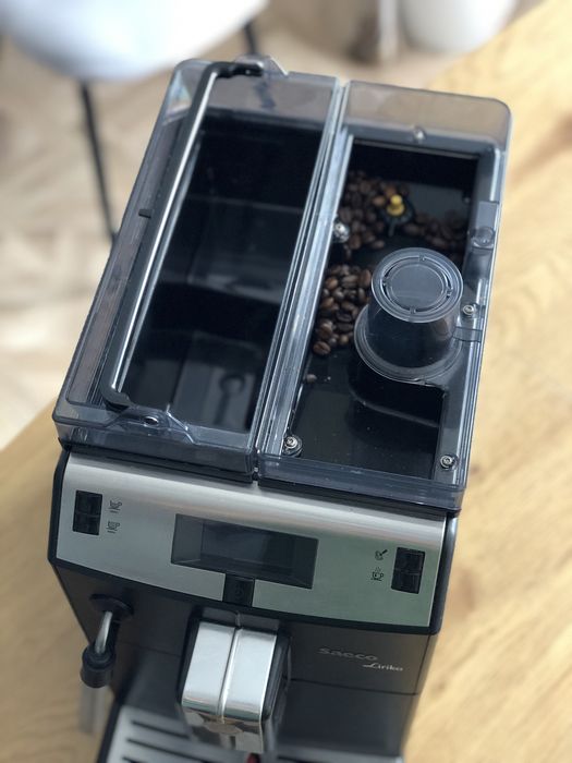 Кавомашина Saeco Lirika Black RI9840/01