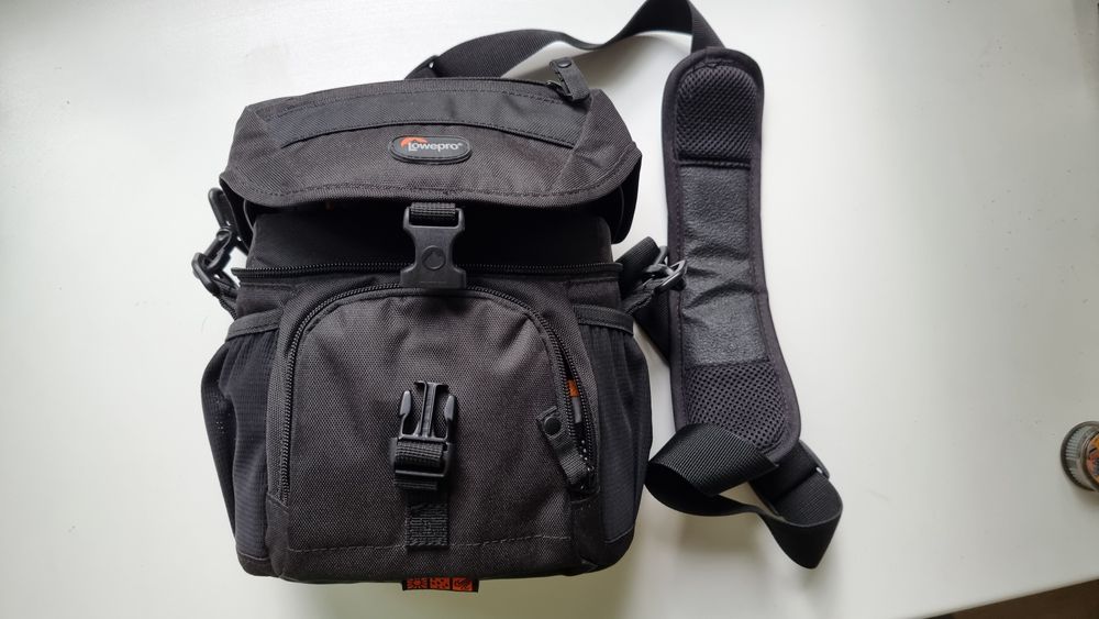 Lowepro Nova 140AW