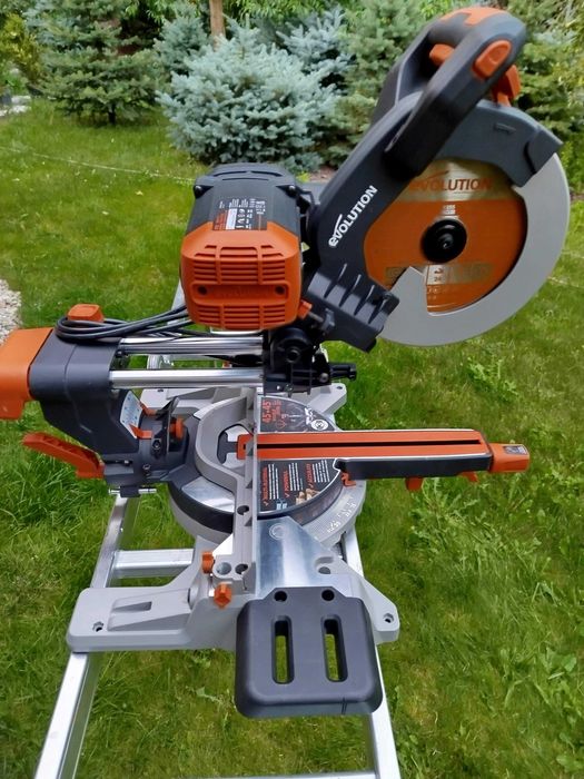 Piła ukośnica z posuwem EVOLUTION R255SMS-DB 255mm stan BDB wielomateriałowa tarcza TCT