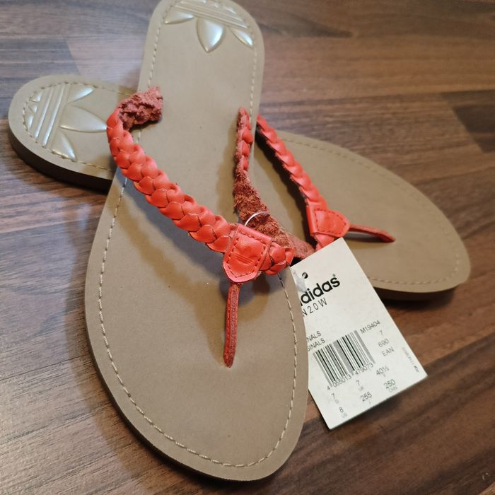 Продам тапки новые