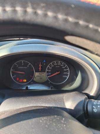 Nissan Micra ,uszkodzony błotnik