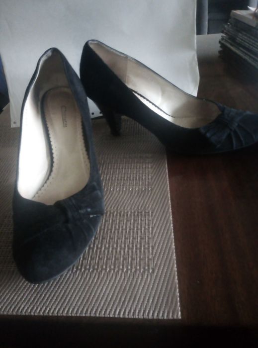 Туфли замшевые черные в хорошем состоянии