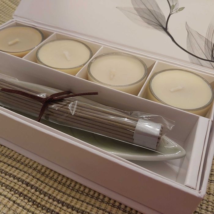 Świeczki zapachowe w pudełku (NOWE)