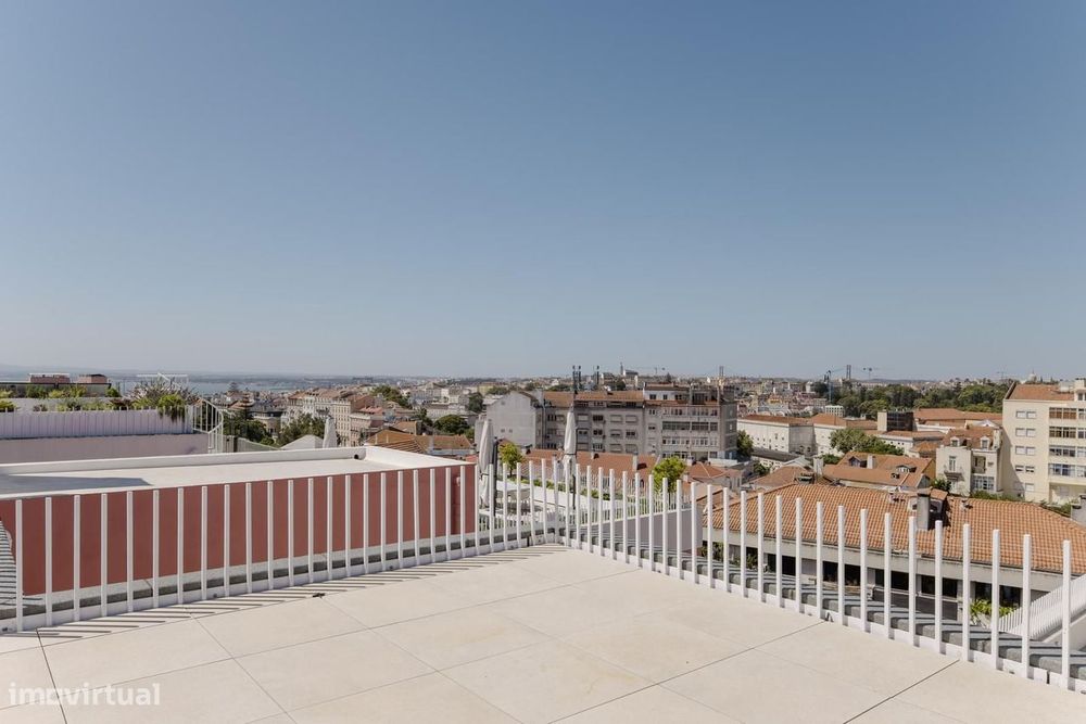 Penthouse T5 com vista, Campo Mártires da Pátria, Lisboa