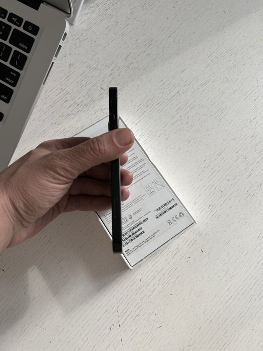 iPhone 15 black 128 gb