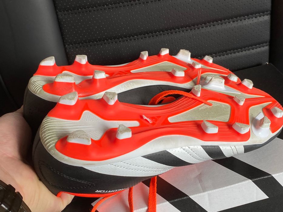 Adidas Predator 38 (23,5cm) buty piłkarskie Korki