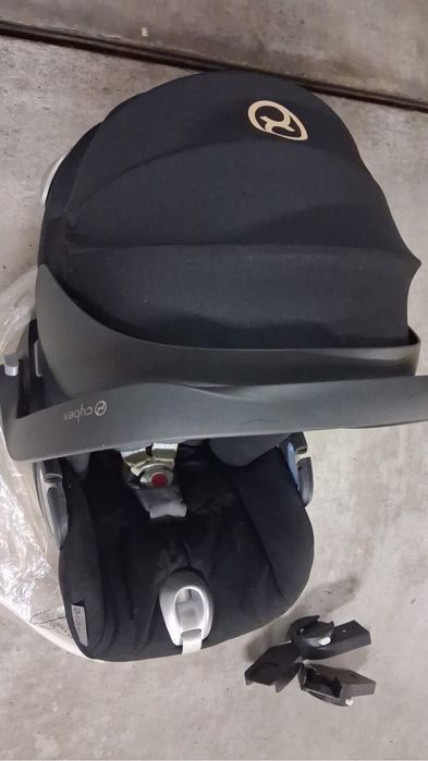 Carrinho de bebé e ovo Cybex