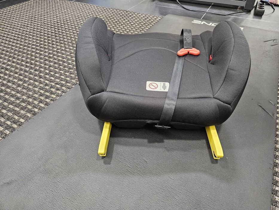 Cadeira elevatória auto com ISOFIX