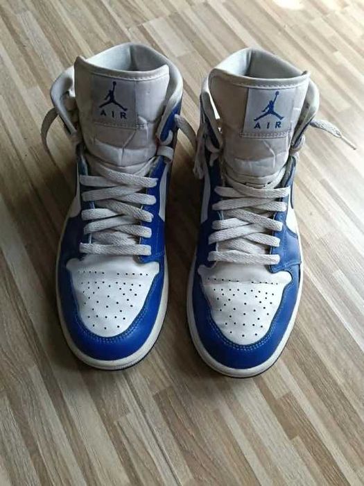Jordan 1 Mid Kentucky Blue