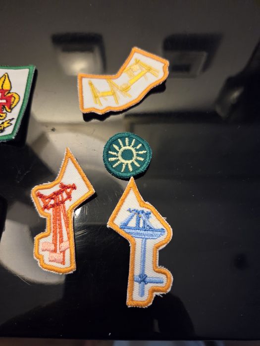 6 insignias de escuteiros novas