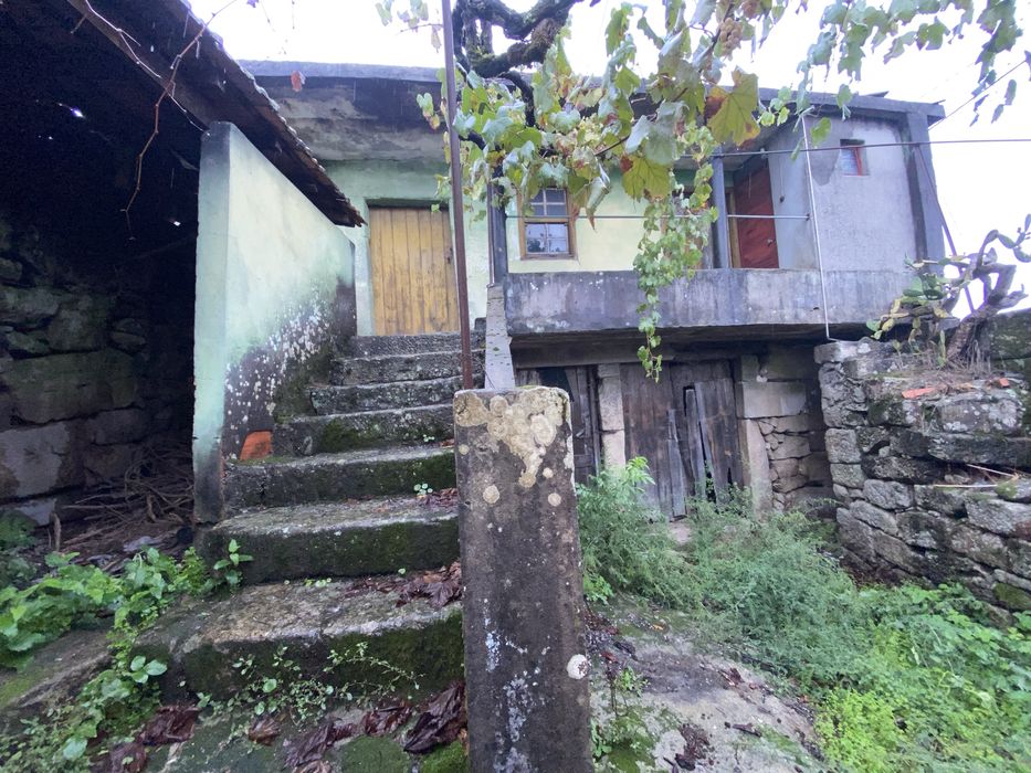 Moradia para restauro viseu