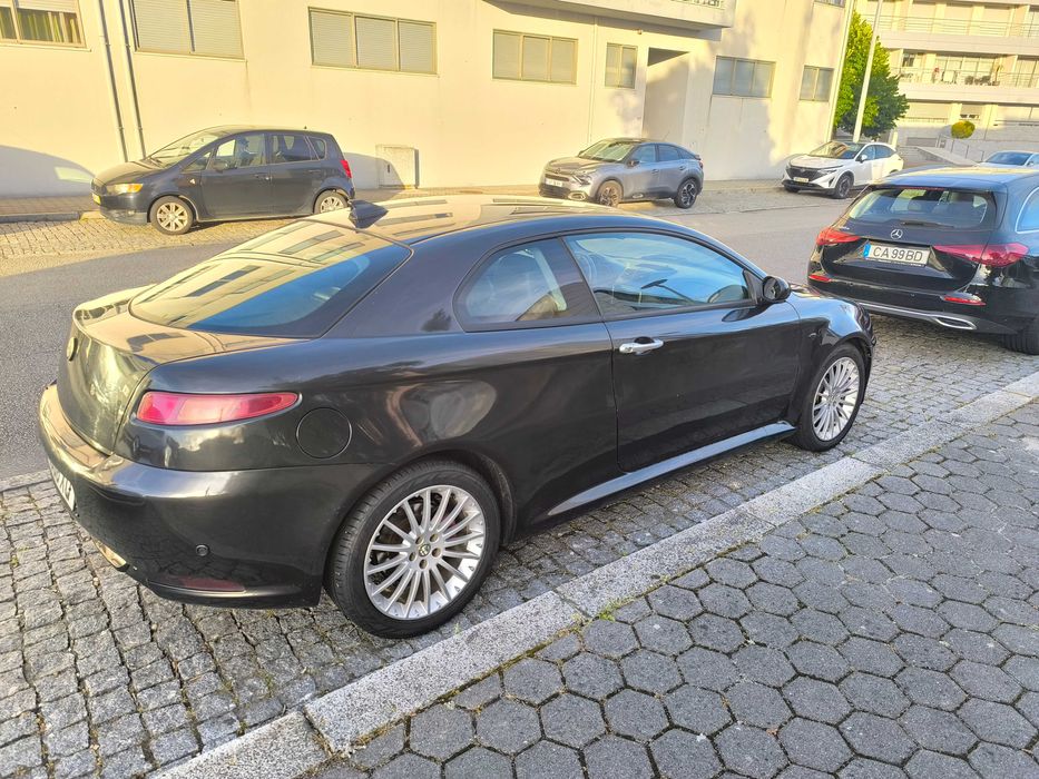 Alfa GT 1.9 JTD BERTONE ( Revisão geral  óleo/filtros/oleo caixa/velas/braços superiores, 4 pneus , IUC e inspeção feitos até o próximo ano 06/ 2027)