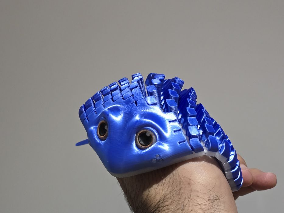 Raia Azul Articulada (Brilha no Escuro)