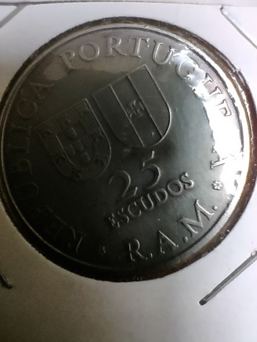 Moeda de 25 escudos 1981 madeira