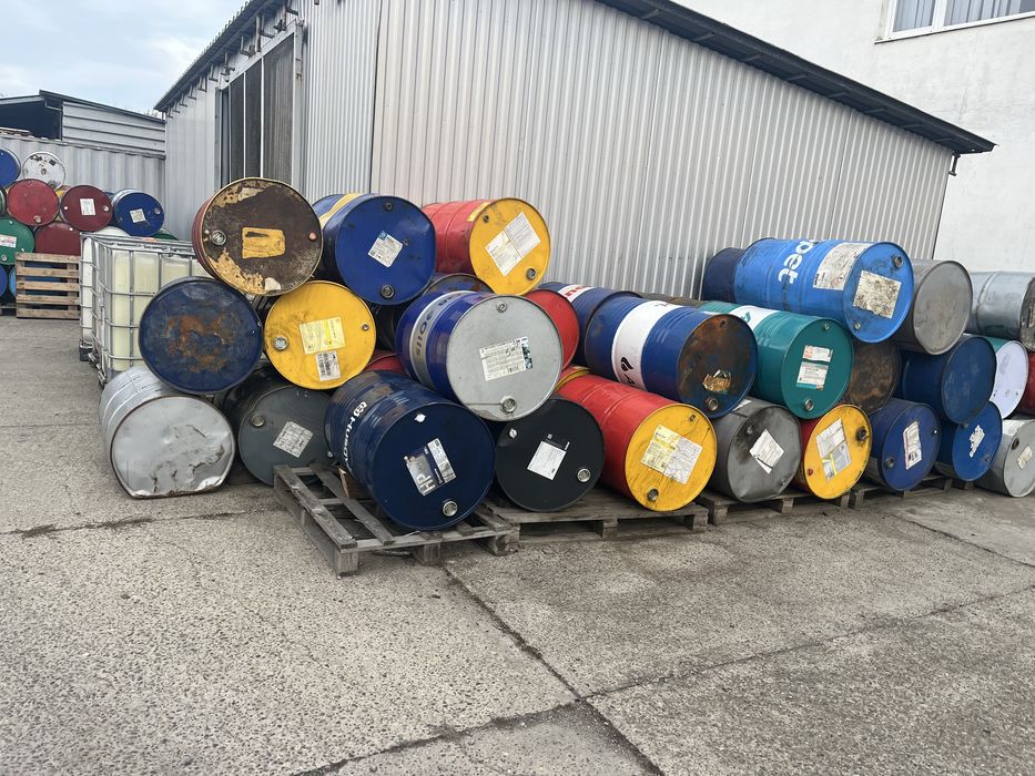 Продам бочку металеву 200л пуста