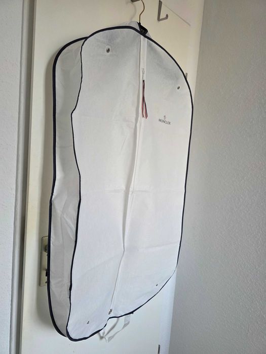 Чохол для одягу Moncler оригінал, 110x60x10 см. новий.