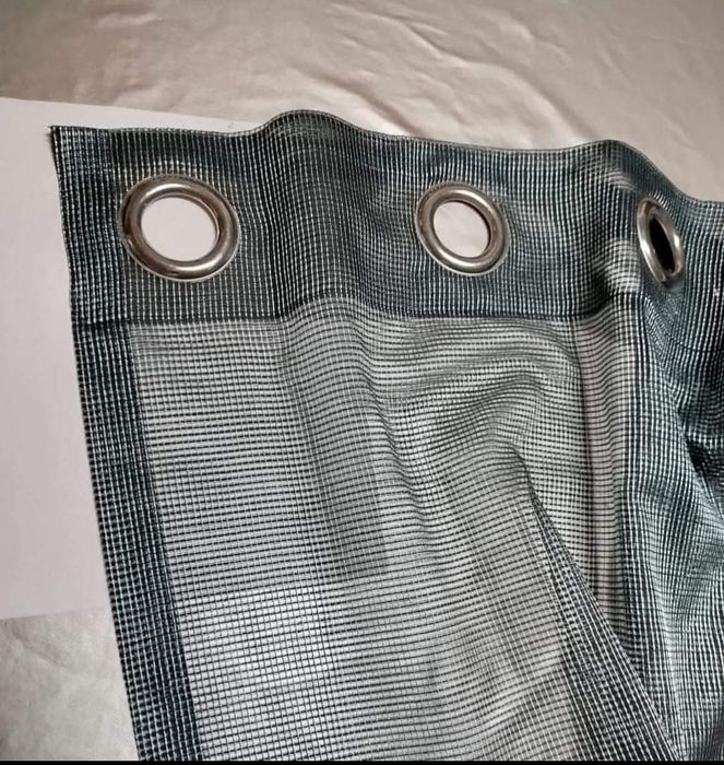 Cortinados (cada um  2.60 largura por 2.32 altura)