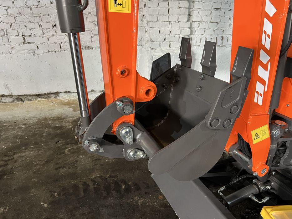 Міні екскаватор з кабіною LeiTe LT1012 CAB! Екскаватор 1.2 тонни