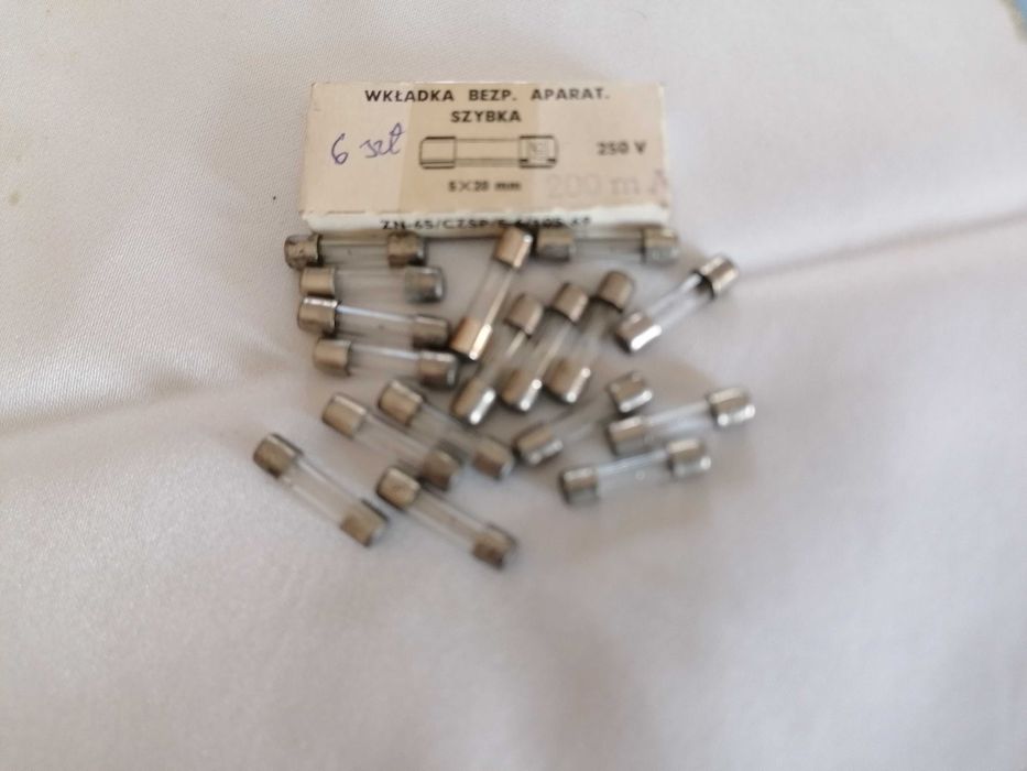 Bezpiecznik szklany rurkowy 250V sztuk 6
