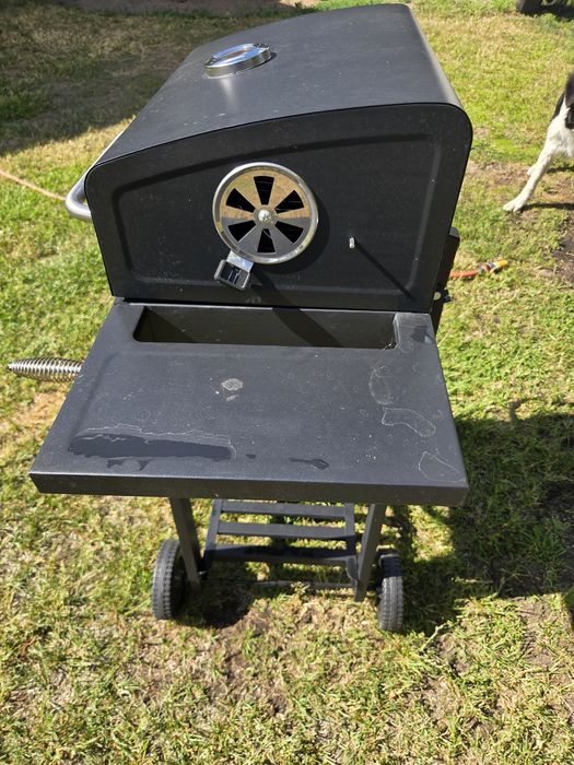 Sprzedam grill węglowy