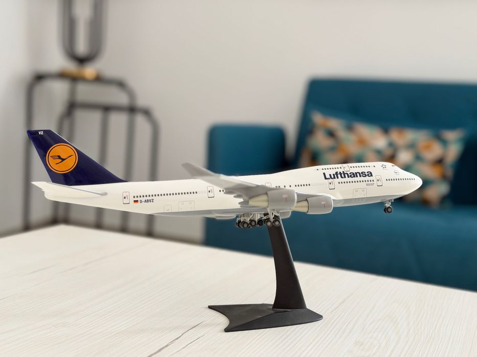 Lufthansa Boeing 747-400 escala 1:200