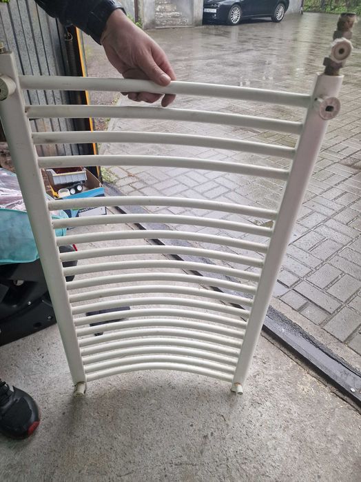 Grzejnik łazienkowy centralne węglowe