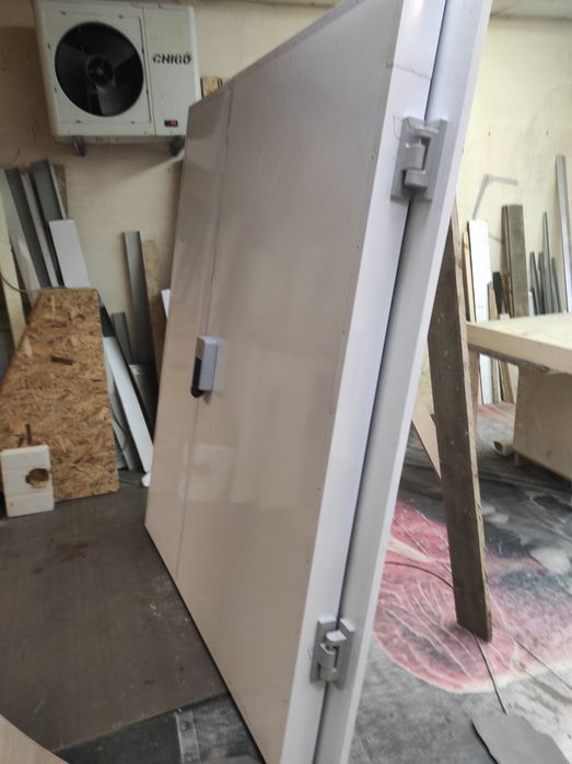 Двері подвійні, в холодильну /морозильну камеру