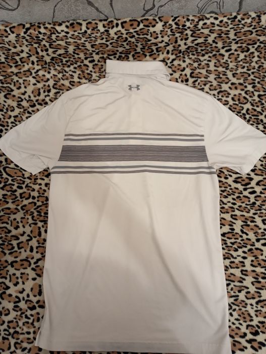 Поло Under Armour (оригінал)
Продам фірмову футболку-поло Under Armour