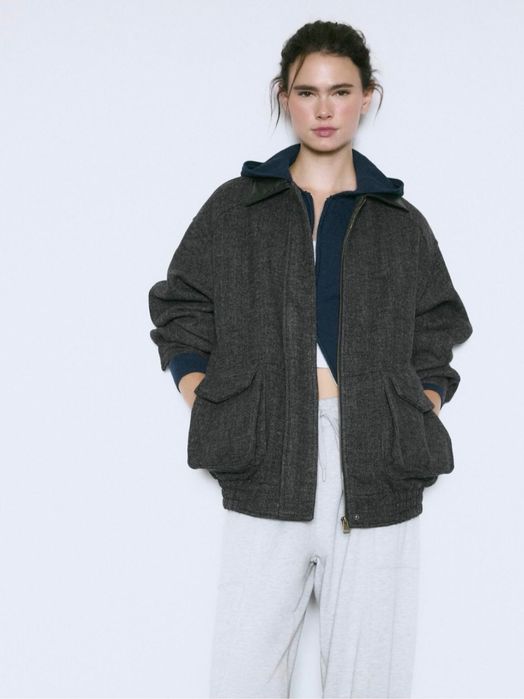 Куртка ялинка з комірцем від Stradivarius, M