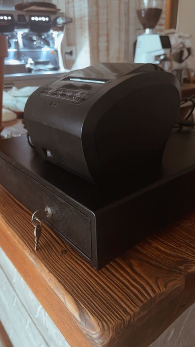 Selling cash drawer and receipt printer, used but like new, from a restaurant64586024029315121