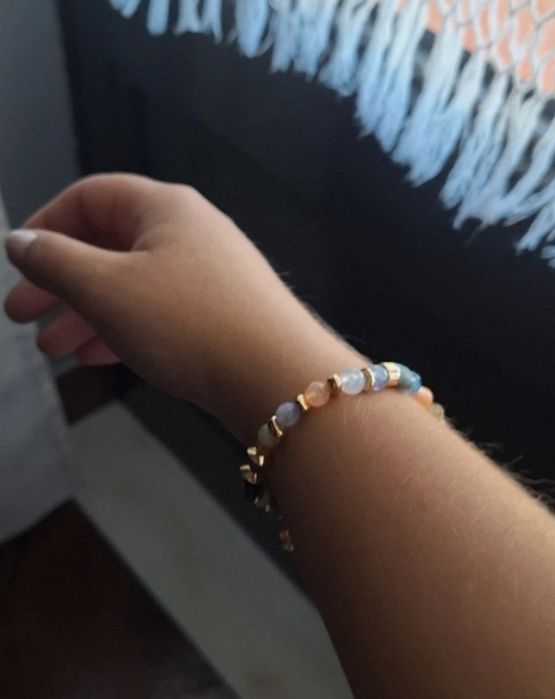 Pulseira elástica marca Bijou Brigitte
