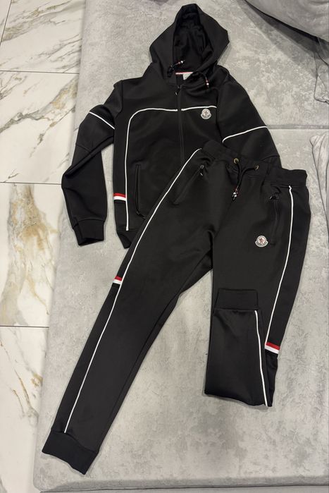 Костюм Moncler розмір S