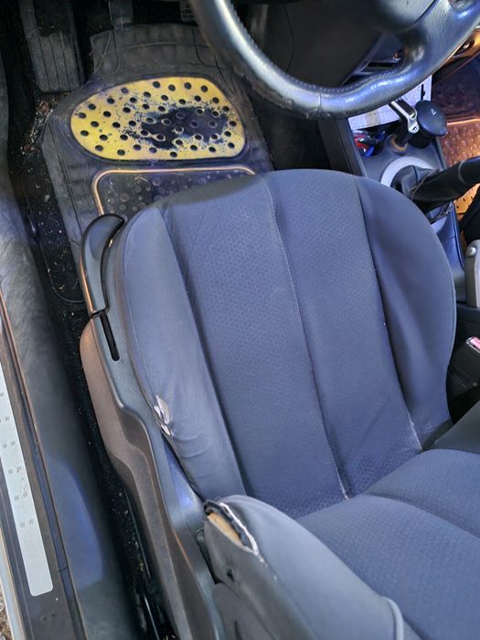 Carro.    barato