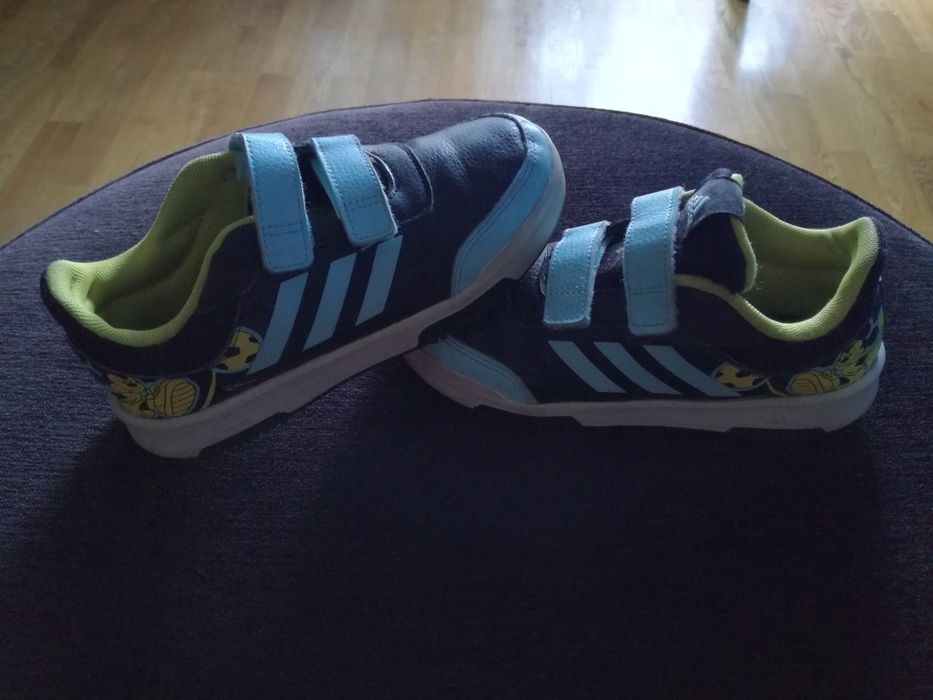 Sapatilhas ADIDAS tamanho 34