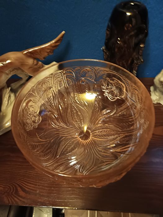 Owocarka Ząbkowice Ukryta twarz kobiety