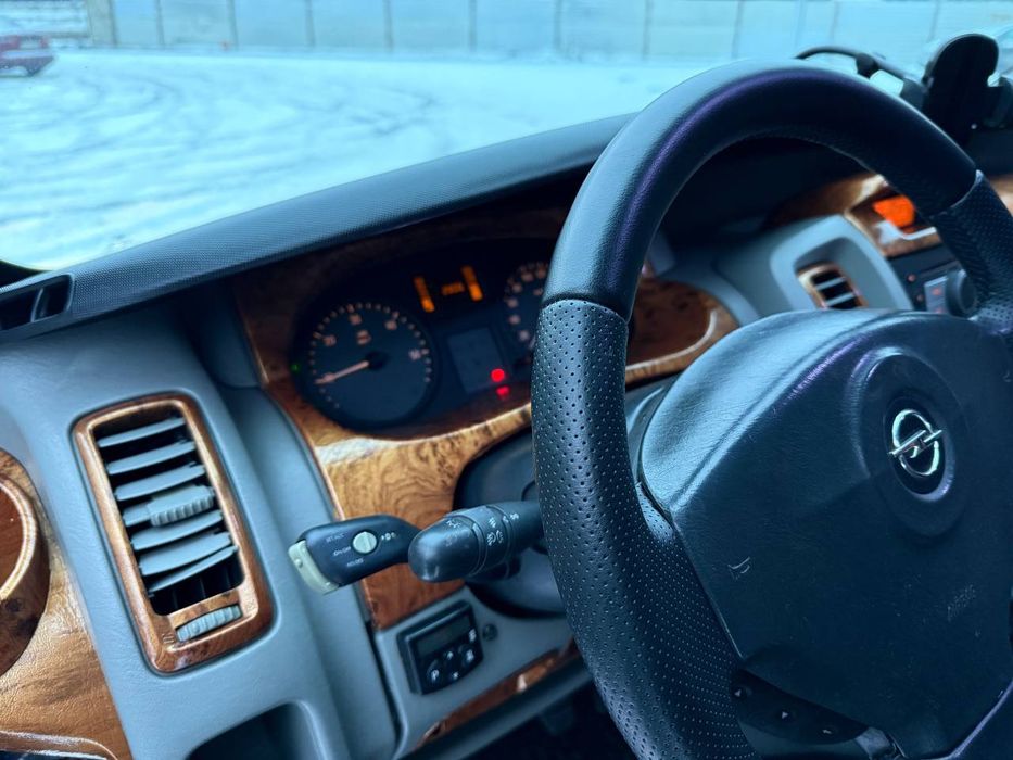 Opel Vivaro 2007 пассажир