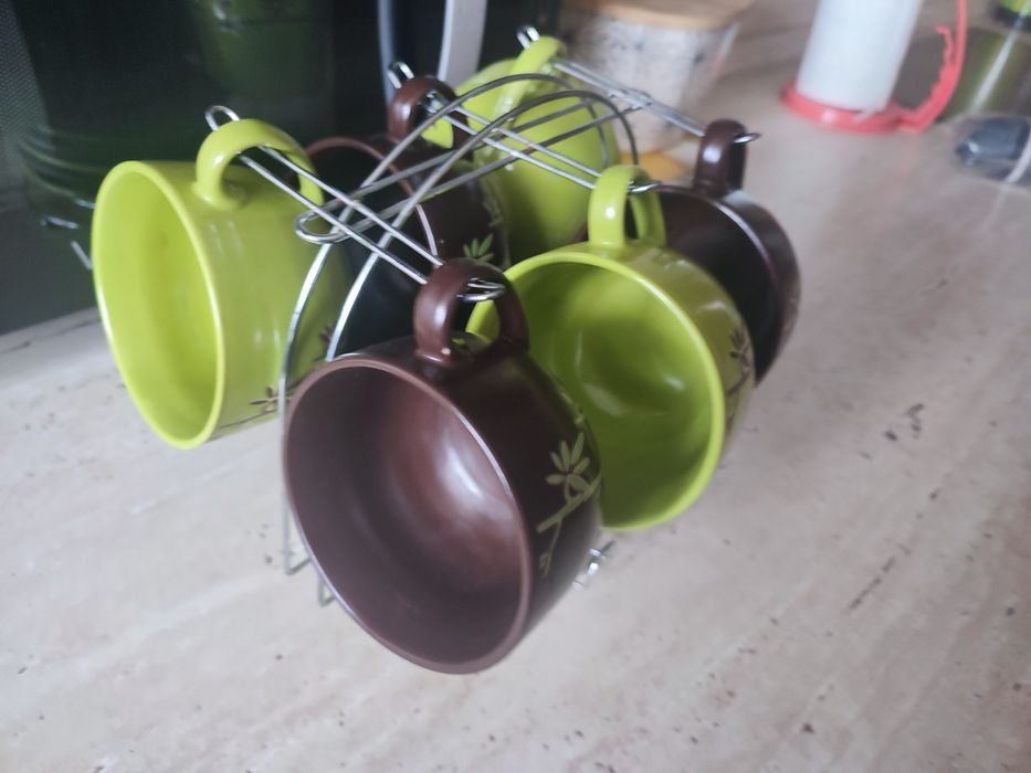 Набір чашок з підставкою