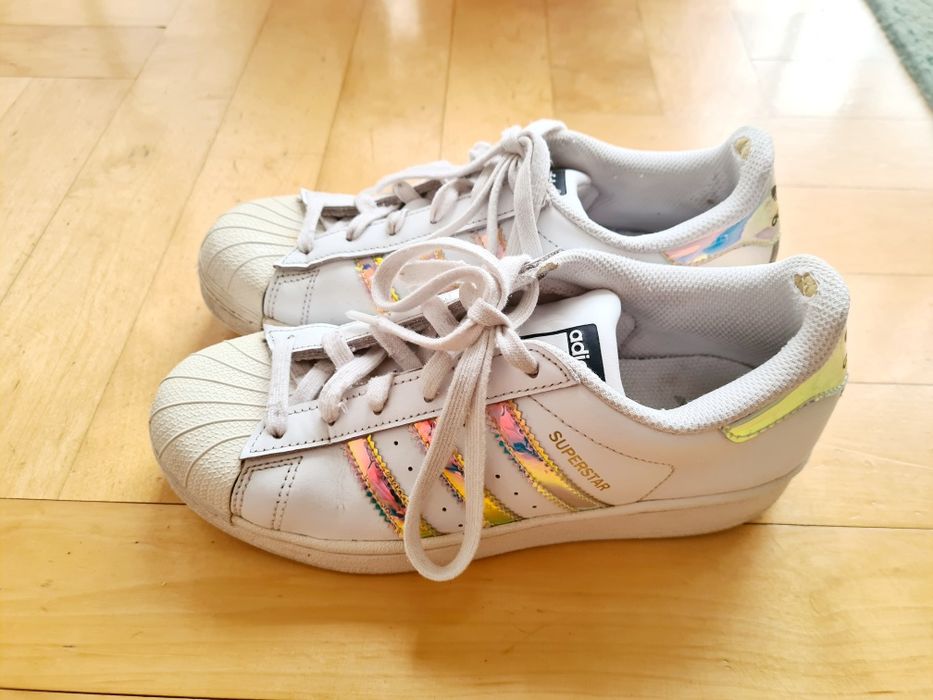 Buty damskie ADIDAS Superstar AQ6278 białe Hologram