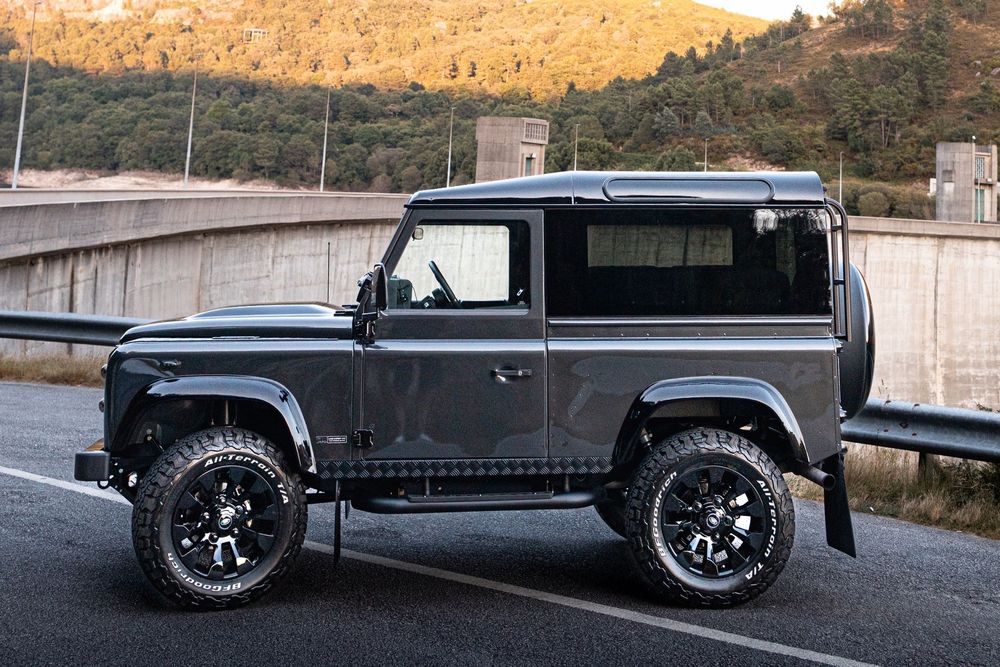 Land Rover Defender 90 2.5 TDi Metal Top foto 2