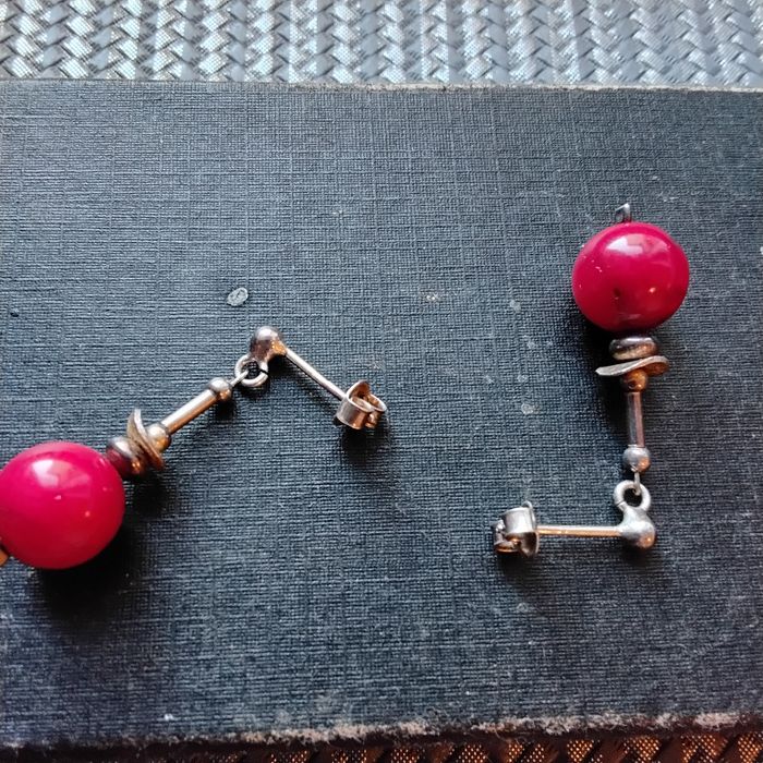 Srebrne kolczyki z koralem