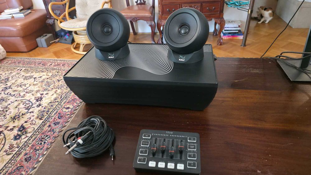 System monitorów studyjnych Kali Audio IN-UNF (Stan Idealny) + Mixer Fifine i Kabel GRATIS!