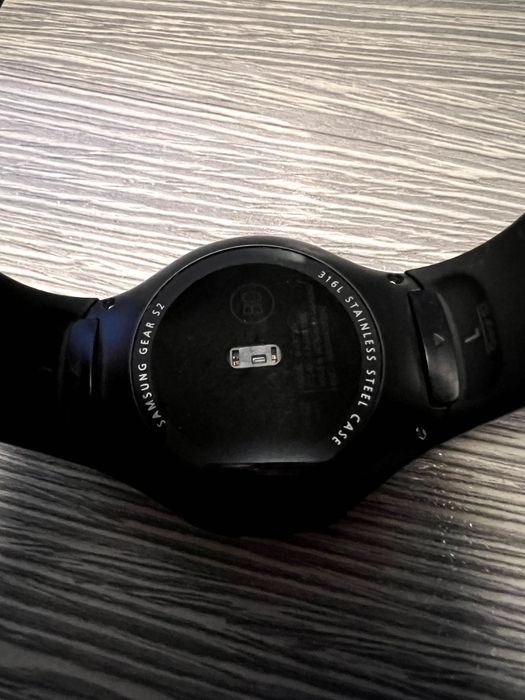 Часы Samsung Gear S2