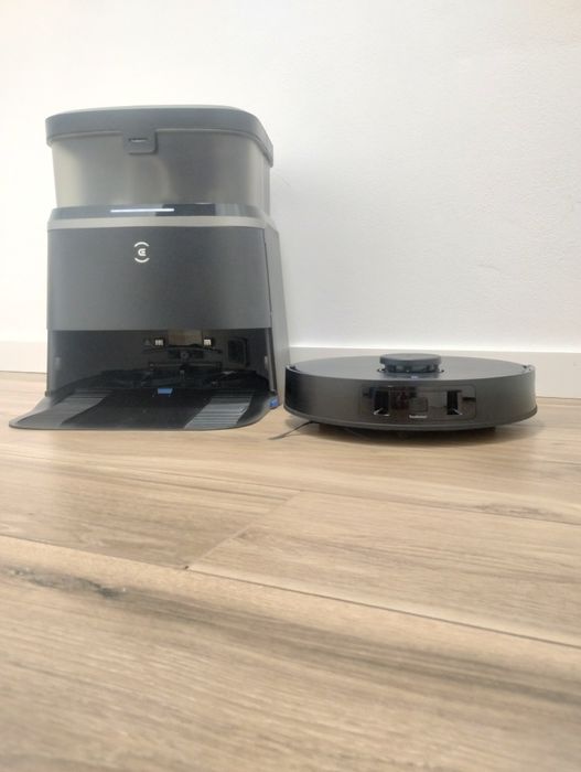 Robot sprzątający ECOVACS Deebot T30 Omni – stan idealny!