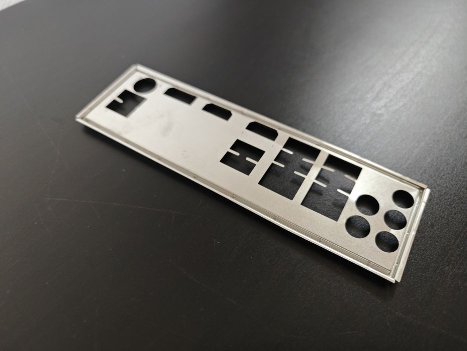 Motherboard IO Shield