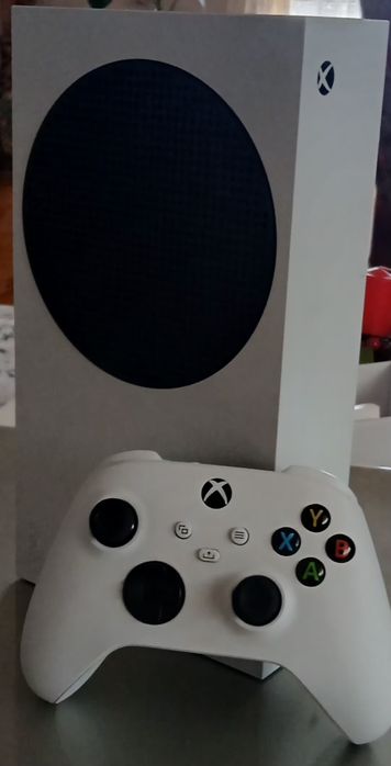Vendo Xbox series S com caixa ,comando original com garantia.l