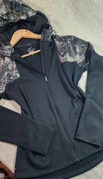 Czarna bluza z kapturem Nike Running DRI-FIT roz.S