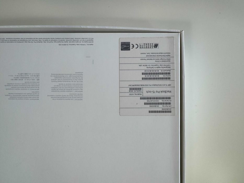 MacBook Pro 15” (2017) — Core i7 3.1 Touch Bar | 16GB RAM | 256GB64283952509825123