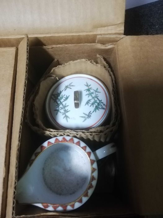 Jogo de louça. Jogo de café novo