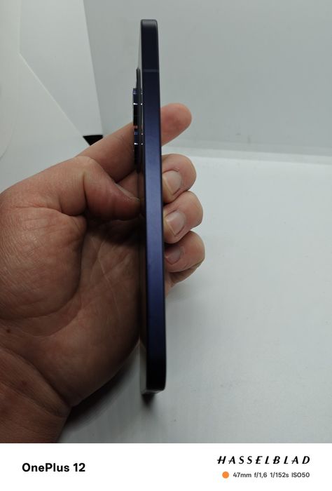 Продам Oppo Reno  13 5G 12/256Gb